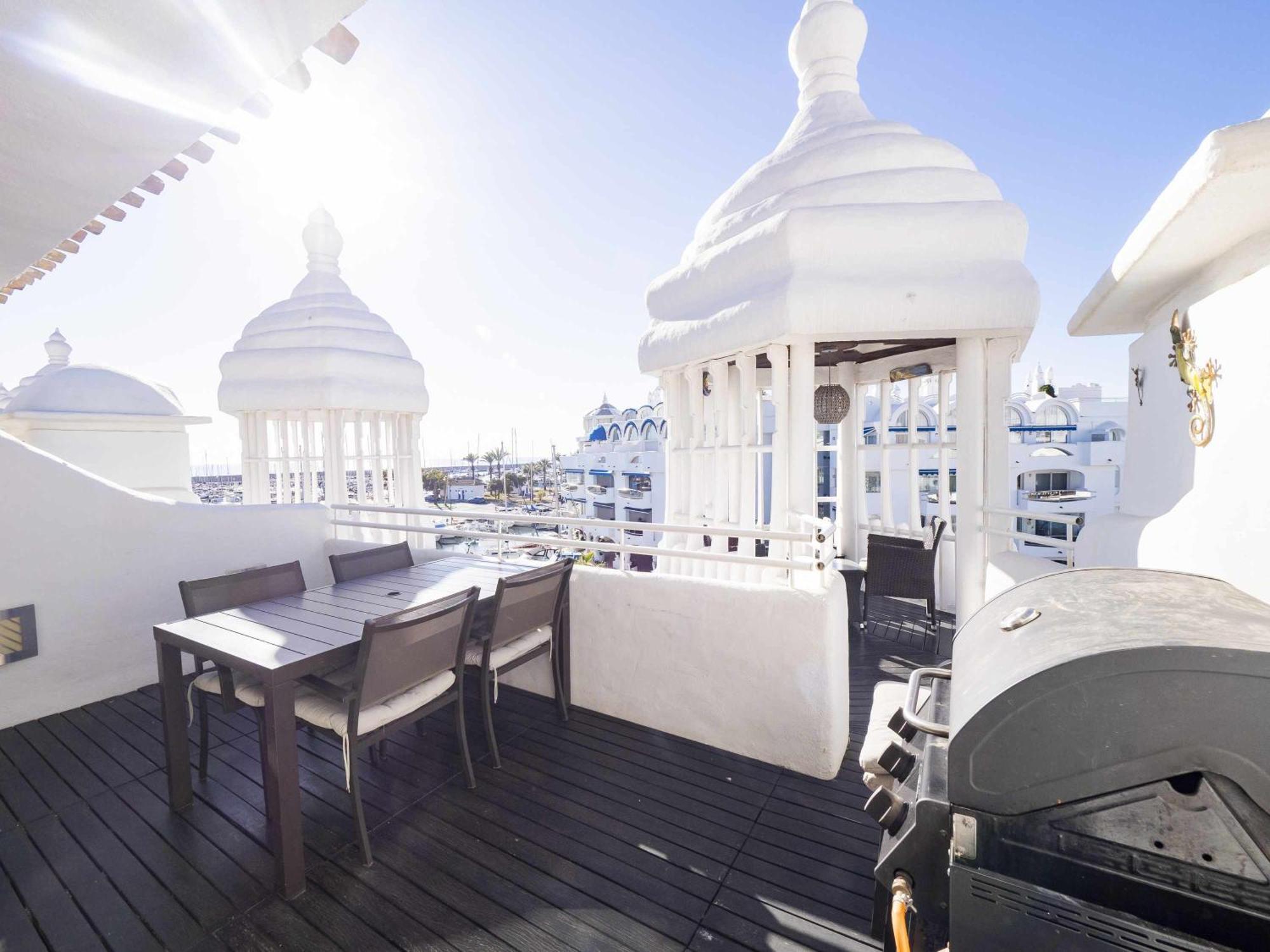 Mshome Puerto Marina Exclusive เบนัลมาเดนา ภายนอก รูปภาพ
