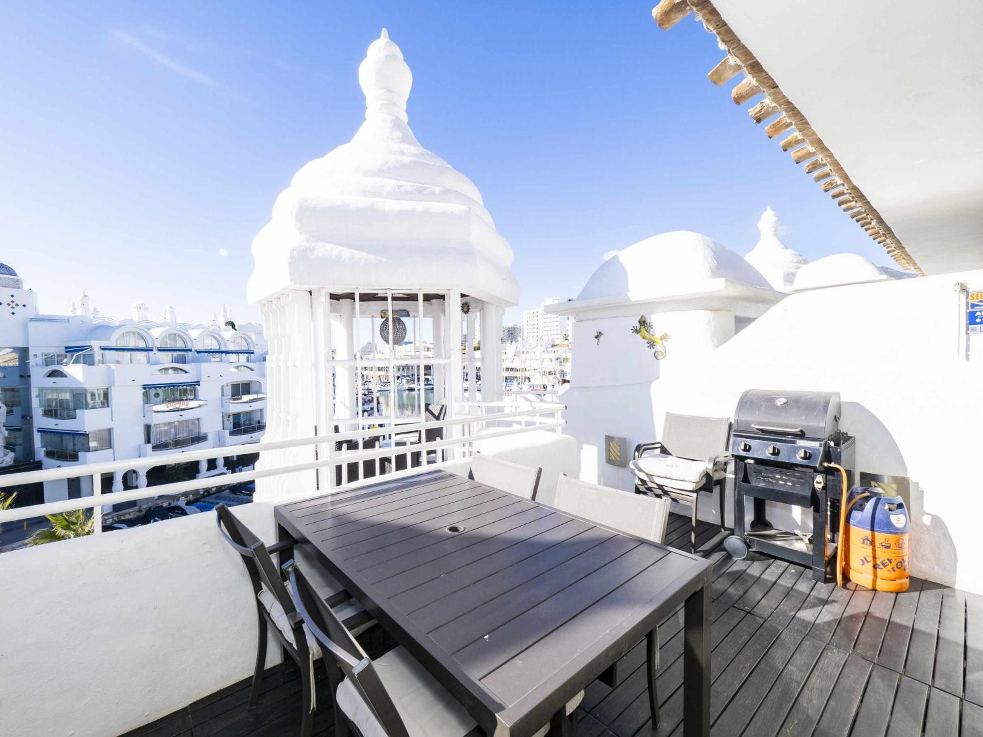 Mshome Puerto Marina Exclusive เบนัลมาเดนา ภายนอก รูปภาพ