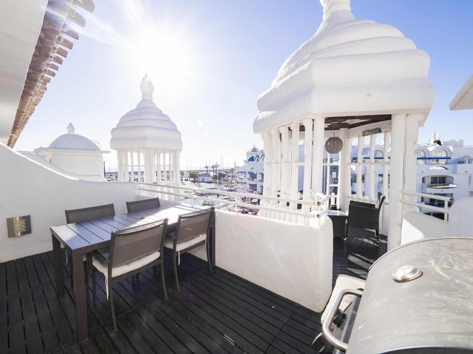 Mshome Puerto Marina Exclusive เบนัลมาเดนา ภายนอก รูปภาพ